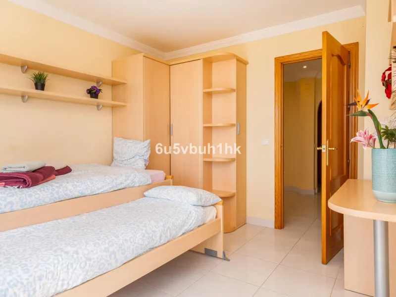 Apartment - Penthouse в продаже в Torrox, Málaga. В доме 3 спален и 2 ванных комнат. Площадь дома 137 м²