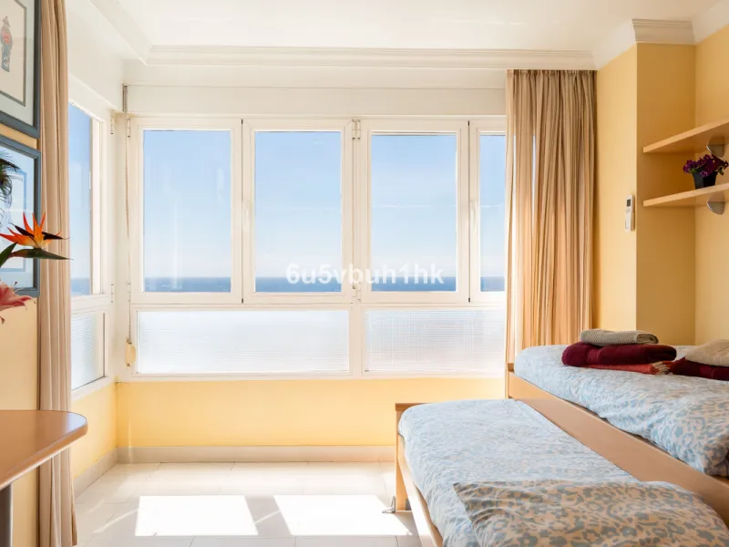 Apartment - Penthouse в продаже в Torrox, Málaga. В доме 3 спален и 2 ванных комнат. Площадь дома 137 м²