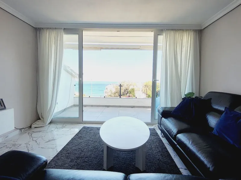 FULLY REFORMED DUPLEX APARTMENT. 2 BED 1 BATH..AMAZING VIEWS OF SEA & LA CALA COASTLINE. TORRENUEVA. TOURIST LICENCE IN PLACE.