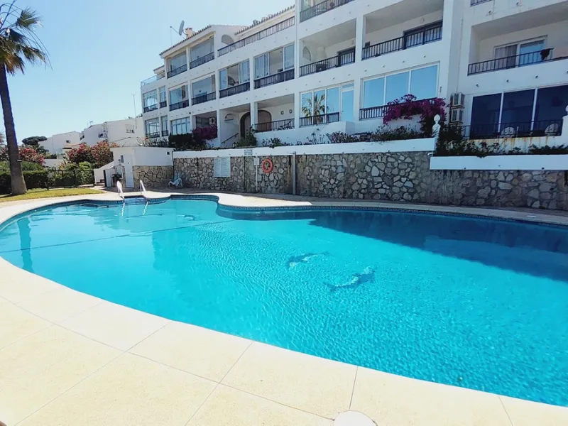 FULLY REFORMED DUPLEX APARTMENT. 2 BED 1 BATH..AMAZING VIEWS OF SEA & LA CALA COASTLINE. TORRENUEVA. TOURIST LICENCE IN PLACE.