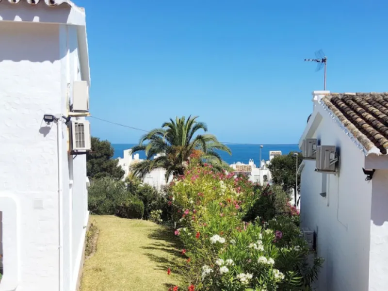FULLY REFORMED DUPLEX APARTMENT. 2 BED 1 BATH..AMAZING VIEWS OF SEA & LA CALA COASTLINE. TORRENUEVA. TOURIST LICENCE IN PLACE.