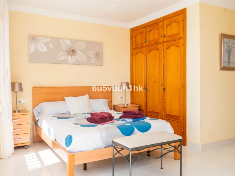Apartment - Penthouse в продаже в Torrox, Málaga. В доме 3 спален и 2 ванных комнат. Площадь дома 137 м²