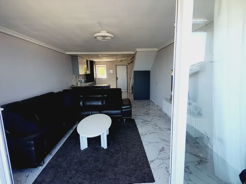 FULLY REFORMED DUPLEX APARTMENT. 2 BED 1 BATH..AMAZING VIEWS OF SEA & LA CALA COASTLINE. TORRENUEVA. TOURIST LICENCE IN PLACE.