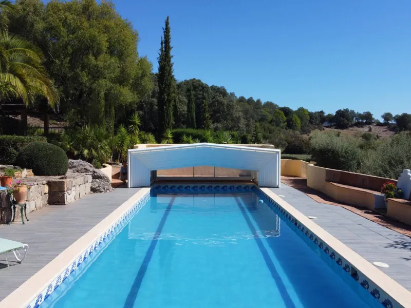 For sale Gaucin - luxury meets tradition in the heart of Southern Spain!   All 100% paperwork in order . Property has DAFO Nestled amidst the captivating landscapes near the picturesque white village of Gaucin, this exquisite Country Estate effortlessly c