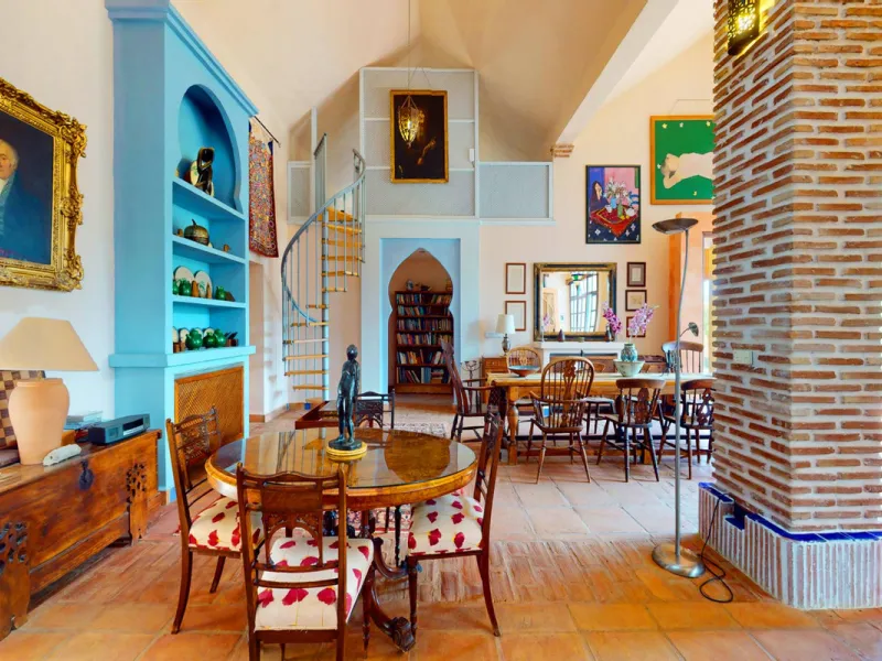 For sale Gaucin - luxury meets tradition in the heart of Southern Spain!   All 100% paperwork in order . Property has DAFO Nestled amidst the captivating landscapes near the picturesque white village of Gaucin, this exquisite Country Estate effortlessly c
