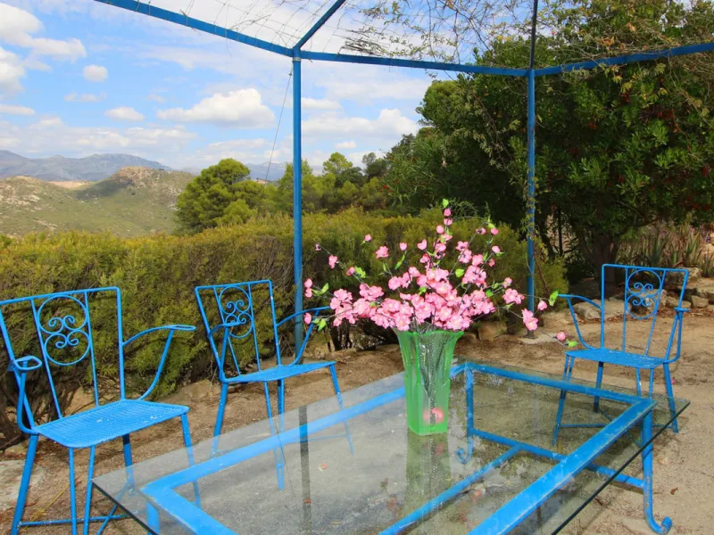 For sale Gaucin - luxury meets tradition in the heart of Southern Spain!   All 100% paperwork in order . Property has DAFO Nestled amidst the captivating landscapes near the picturesque white village of Gaucin, this exquisite Country Estate effortlessly c