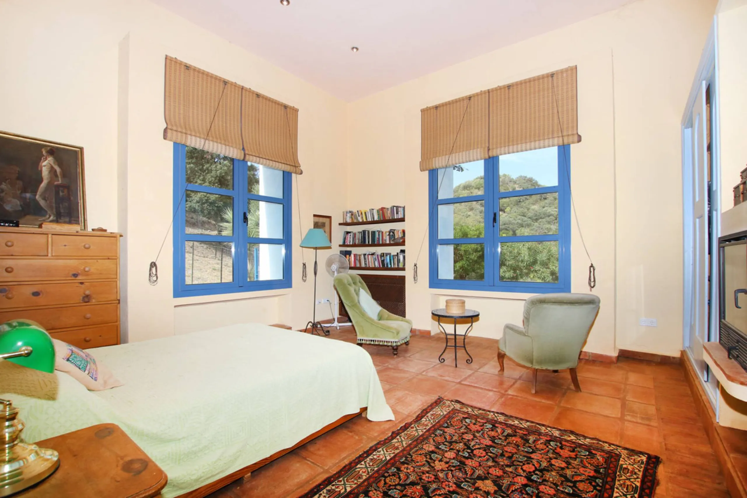 For sale Gaucin - luxury meets tradition in the heart of Southern Spain!   All 100% paperwork in order . Property has DAFO Nestled amidst the captivating landscapes near the picturesque white village of Gaucin, this exquisite Country Estate effortlessly c