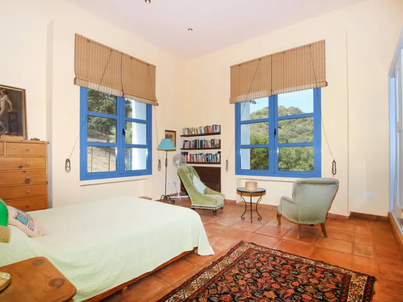 For sale Gaucin - luxury meets tradition in the heart of Southern Spain!   All 100% paperwork in order . Property has DAFO Nestled amidst the captivating landscapes near the picturesque white village of Gaucin, this exquisite Country Estate effortlessly c