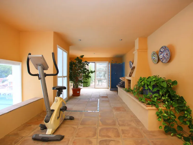 For sale Gaucin - luxury meets tradition in the heart of Southern Spain!   All 100% paperwork in order . Property has DAFO Nestled amidst the captivating landscapes near the picturesque white village of Gaucin, this exquisite Country Estate effortlessly c
