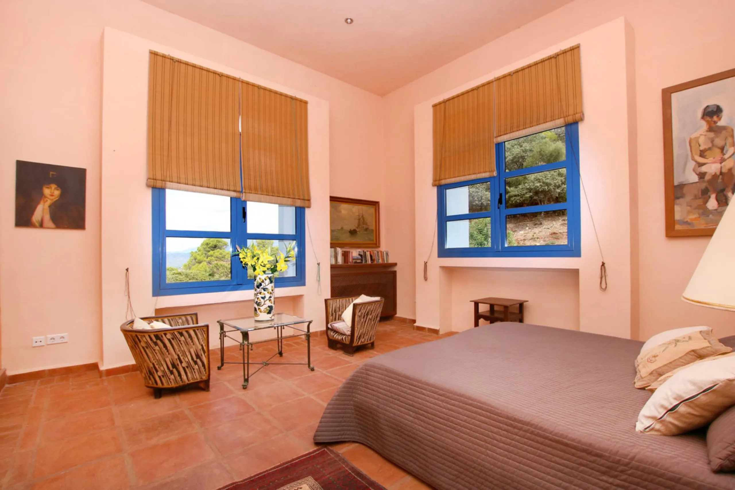 For sale Gaucin - luxury meets tradition in the heart of Southern Spain!   All 100% paperwork in order . Property has DAFO Nestled amidst the captivating landscapes near the picturesque white village of Gaucin, this exquisite Country Estate effortlessly c