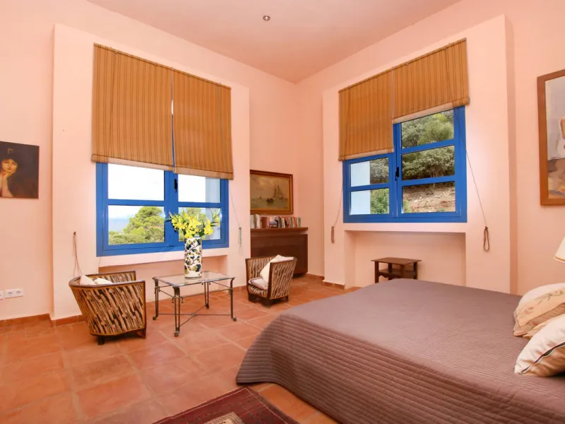 For sale Gaucin - luxury meets tradition in the heart of Southern Spain!   All 100% paperwork in order . Property has DAFO Nestled amidst the captivating landscapes near the picturesque white village of Gaucin, this exquisite Country Estate effortlessly c