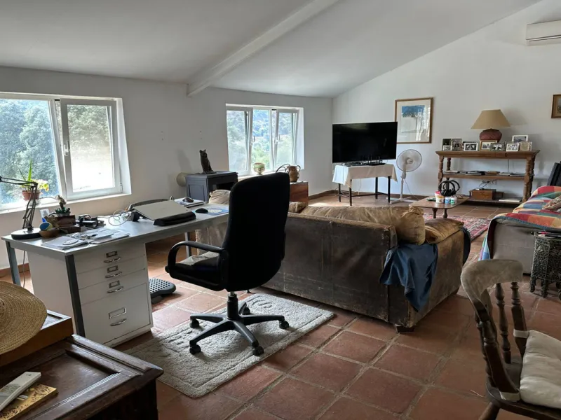 For sale Gaucin - luxury meets tradition in the heart of Southern Spain!   All 100% paperwork in order . Property has DAFO Nestled amidst the captivating landscapes near the picturesque white village of Gaucin, this exquisite Country Estate effortlessly c
