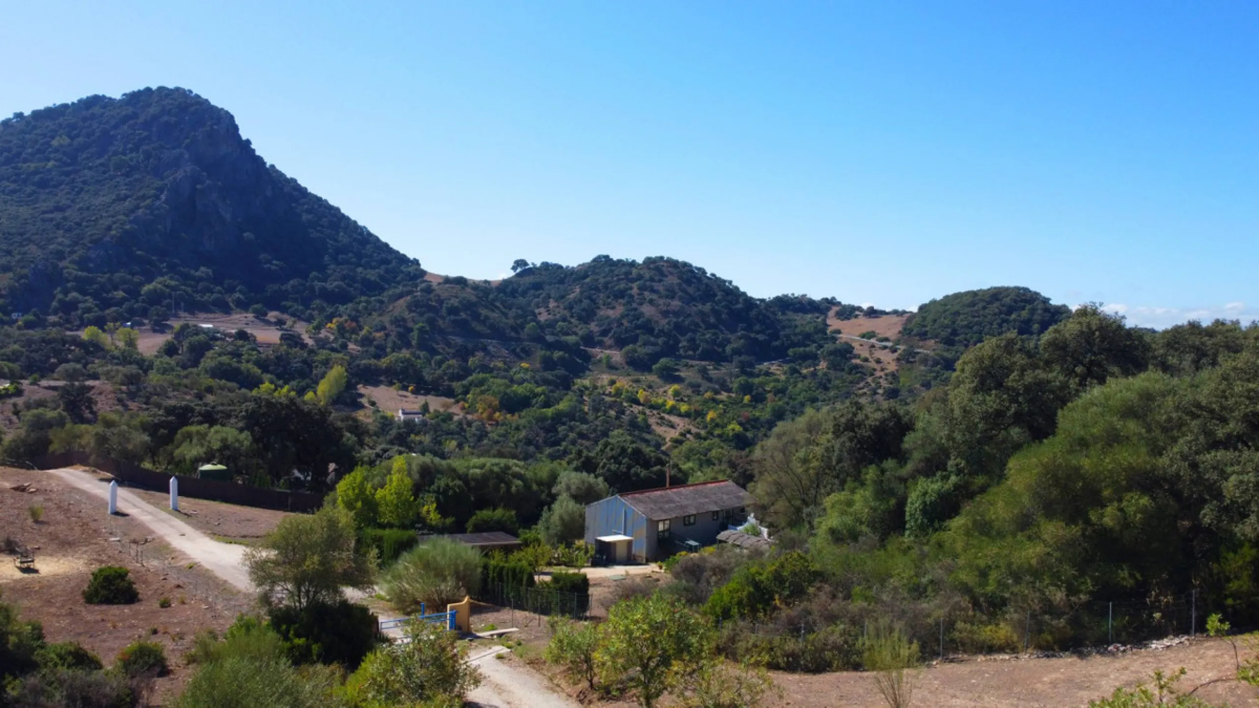 For sale Gaucin - luxury meets tradition in the heart of Southern Spain!   All 100% paperwork in order . Property has DAFO Nestled amidst the captivating landscapes near the picturesque white village of Gaucin, this exquisite Country Estate effortlessly c