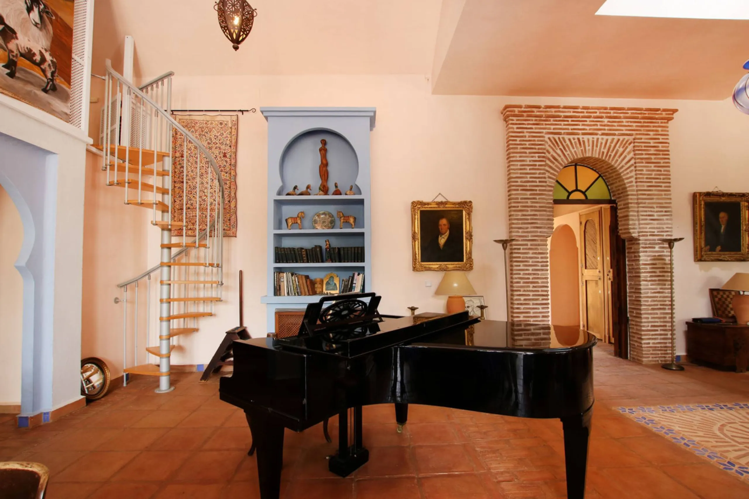For sale Gaucin - luxury meets tradition in the heart of Southern Spain!   All 100% paperwork in order . Property has DAFO Nestled amidst the captivating landscapes near the picturesque white village of Gaucin, this exquisite Country Estate effortlessly c
