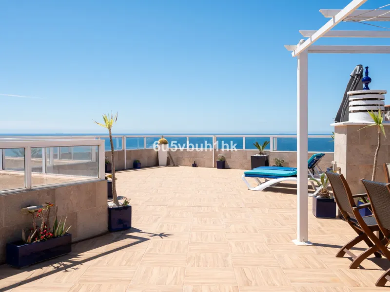 Apartment - Penthouse в продаже в Torrox, Málaga. В доме 3 спален и 2 ванных комнат. Площадь дома 137 м²