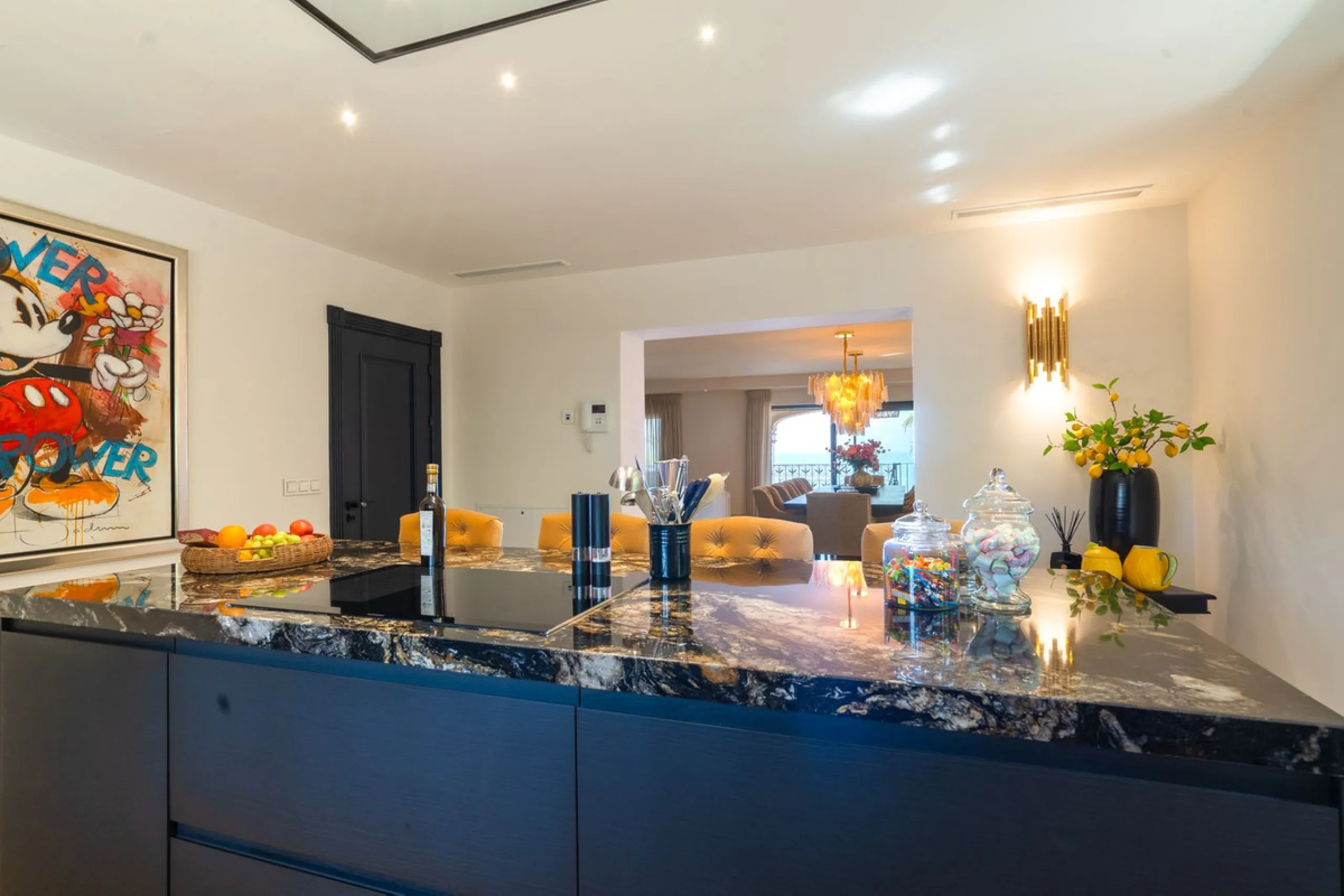 LUXURIOUS VILLA WITH SEA VIEWS AND TOP FACILITIES WITHIN WALKING DISTANCE OF LA CALA DE MIJAS
