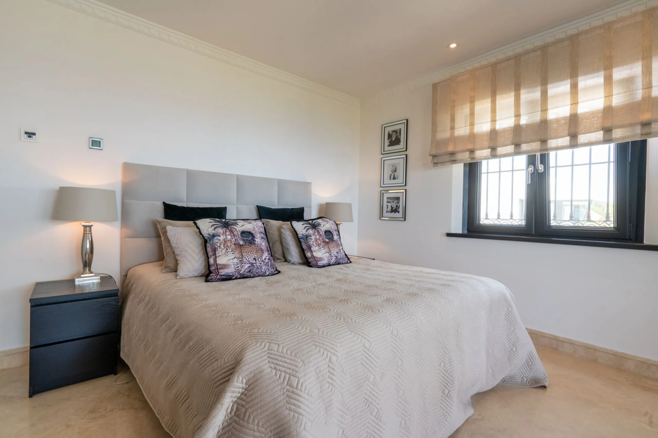 LUXURIOUS VILLA WITH SEA VIEWS AND TOP FACILITIES WITHIN WALKING DISTANCE OF LA CALA DE MIJAS