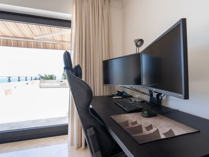 LUXURIOUS VILLA WITH SEA VIEWS AND TOP FACILITIES WITHIN WALKING DISTANCE OF LA CALA DE MIJAS