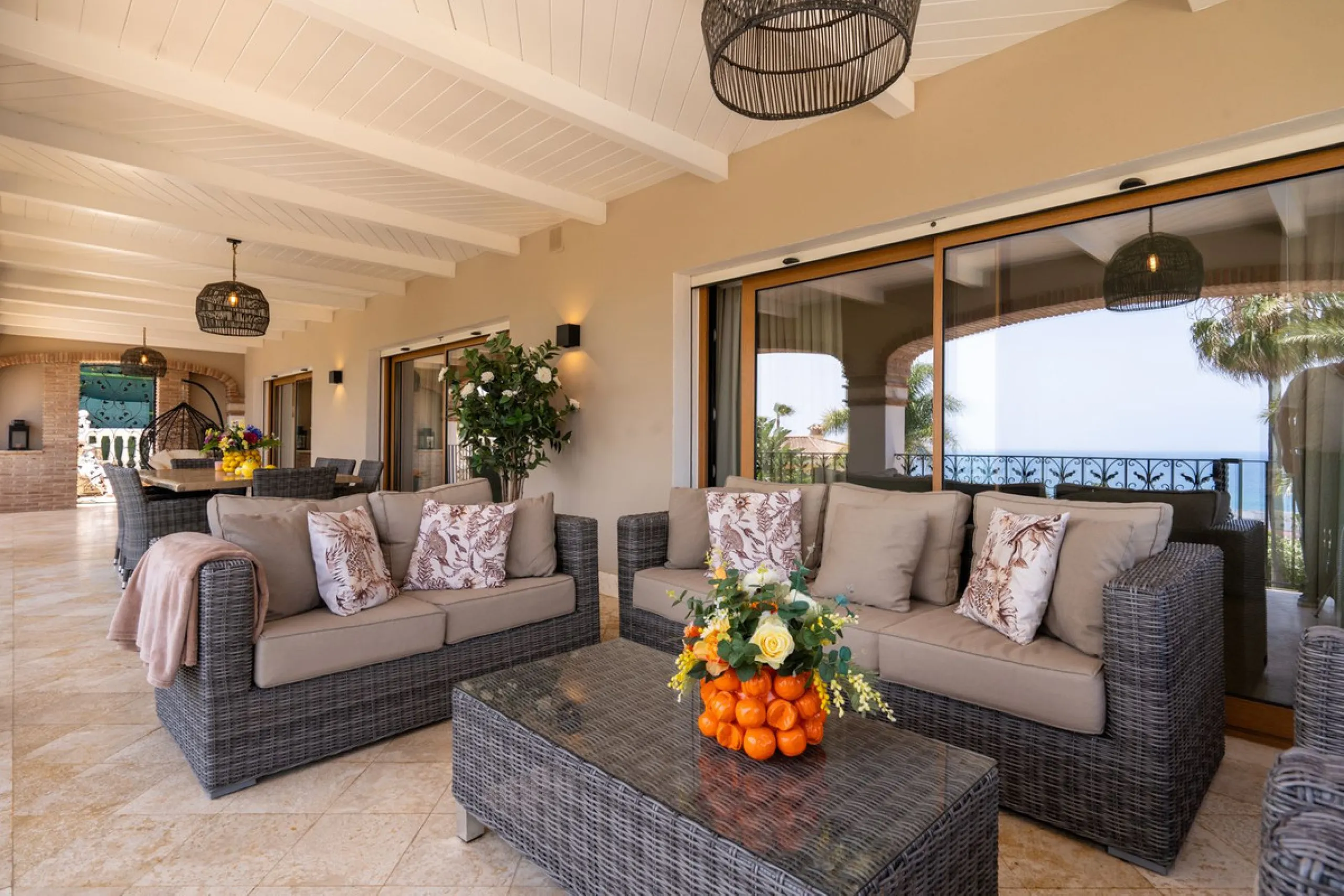 LUXURIOUS VILLA WITH SEA VIEWS AND TOP FACILITIES WITHIN WALKING DISTANCE OF LA CALA DE MIJAS