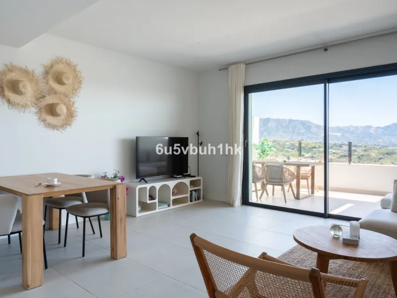 Nestled in the exclusive La Cala Nova Golf community, this brand-new, fully furnished two-bedroom, two-bathroom apartment offers breathtaking golf and mountain views. The spacious layout features a large open terrace and a sleek open kitchen, perfect for 