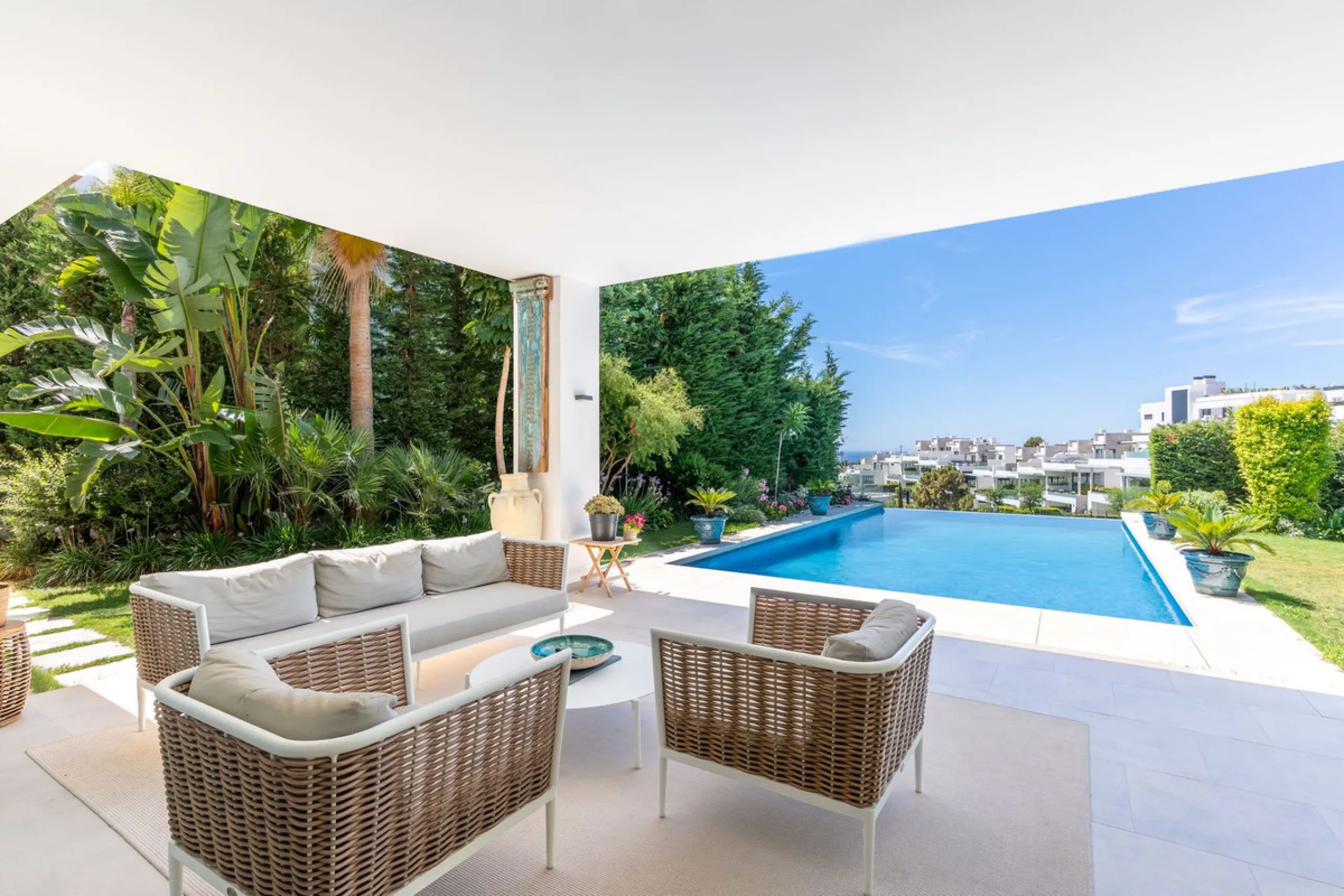 This exceptional luxury villa is situated in the prestigious area of Cabopino, Marbella East, offering a prime front line golf location with captivating views of both the sea and lush fairways. Designed to the highest standards, the property spans a gener