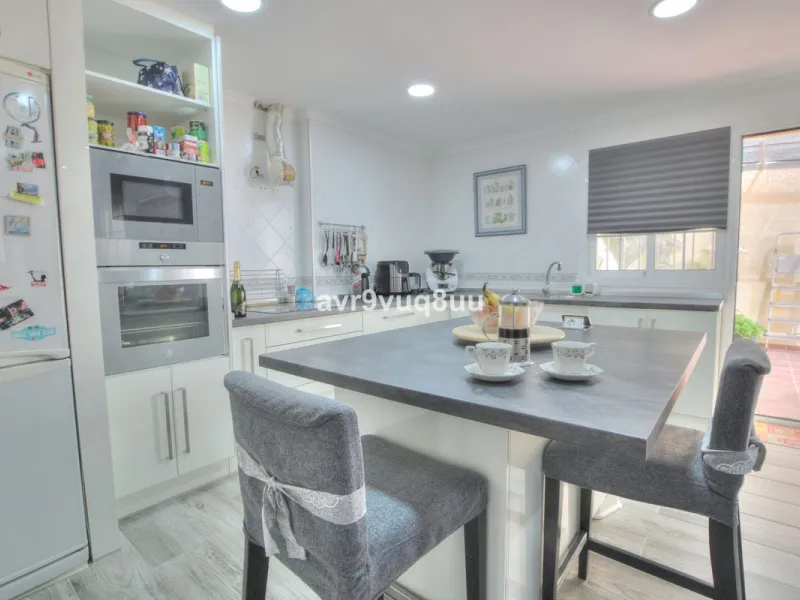 Commercial Premises, Las Lagunas, Costa del Sol.