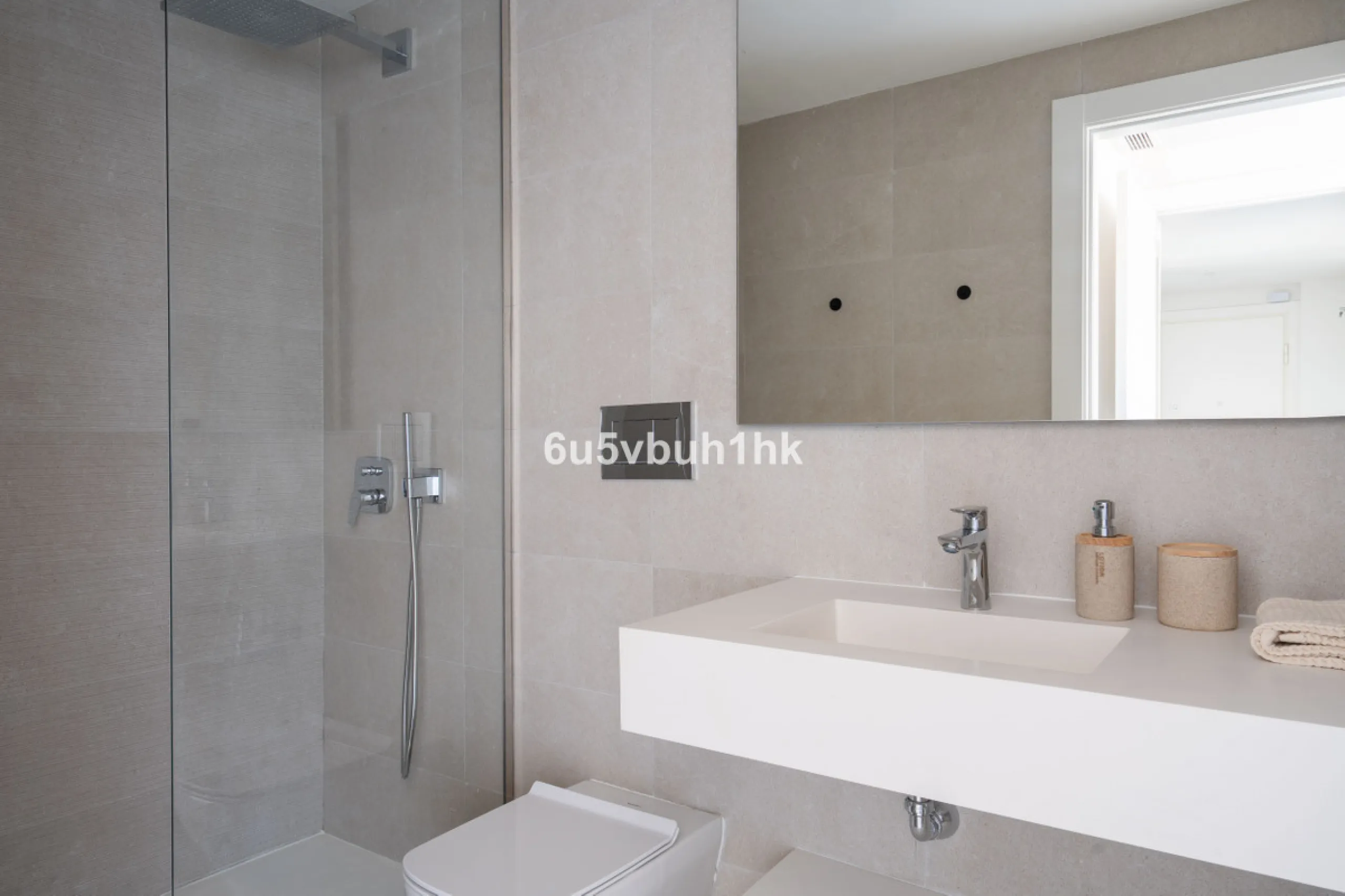 Nestled in the exclusive La Cala Nova Golf community, this brand-new, fully furnished two-bedroom, two-bathroom apartment offers breathtaking golf and mountain views. The spacious layout features a large open terrace and a sleek open kitchen, perfect for 