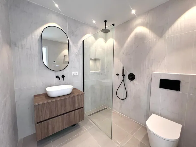 Apartment - Middle Floor Apartment в продаже в Marbella, Málaga. В доме 3 спален и 2 ванных комнат. Площадь дома 140 м²