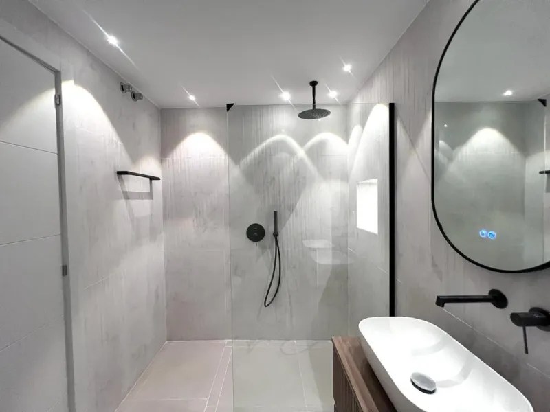Apartment - Middle Floor Apartment в продаже в Marbella, Málaga. В доме 3 спален и 2 ванных комнат. Площадь дома 140 м²