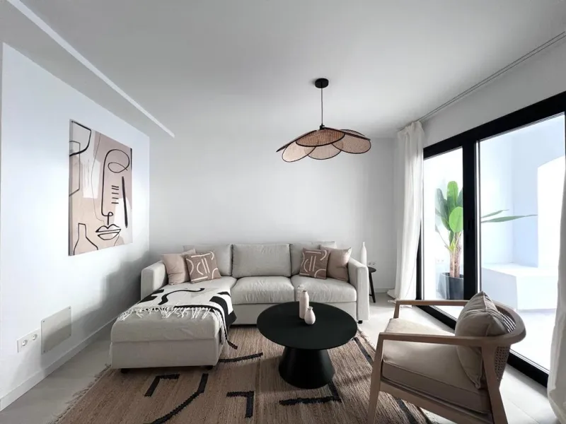Apartment - Middle Floor Apartment в продаже в Marbella, Málaga. В доме 3 спален и 2 ванных комнат. Площадь дома 140 м²