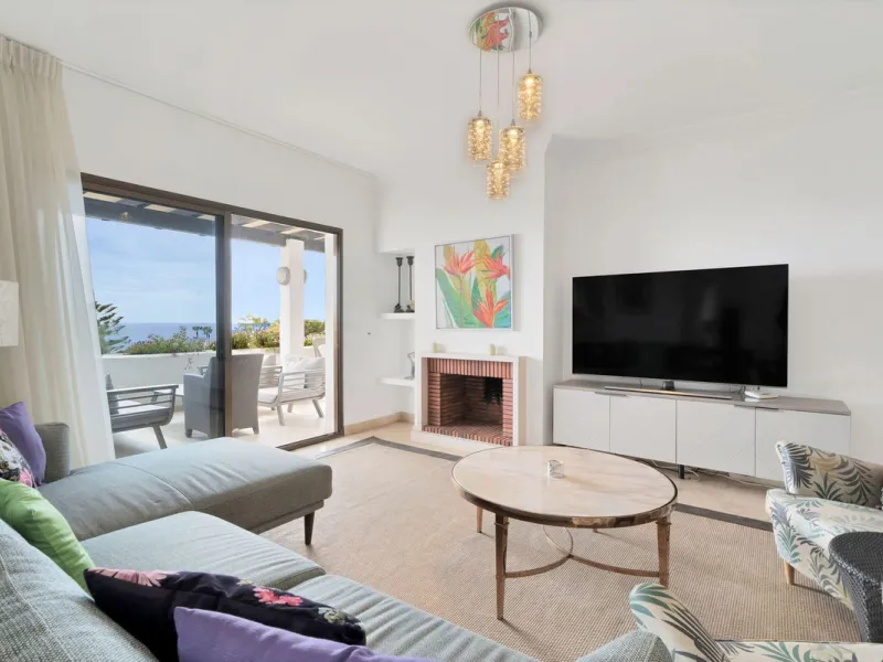 This luxurious penthouse, located on Marbella's prestigious Golden Mile in the Coral Beach complex, epitomizes beachfront living. The property features three spacious bedrooms and two elegant bathrooms, providing ample comfort and privacy. The highlight i
