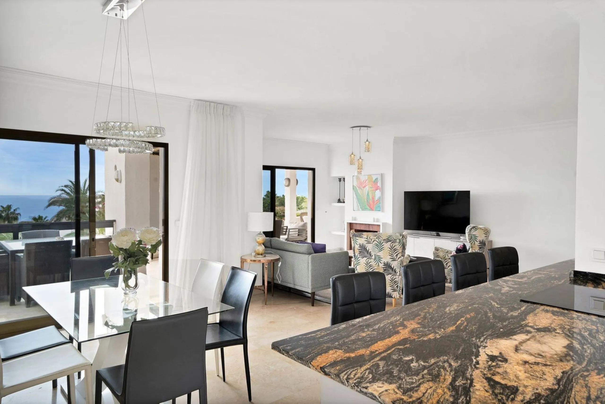 This luxurious penthouse, located on Marbella's prestigious Golden Mile in the Coral Beach complex, epitomizes beachfront living. The property features three spacious bedrooms and two elegant bathrooms, providing ample comfort and privacy. The highlight i