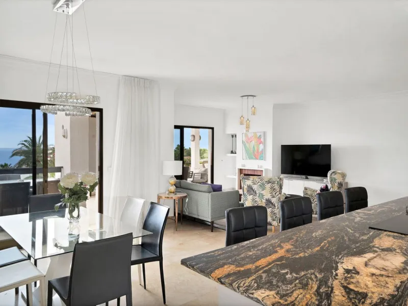 This luxurious penthouse, located on Marbella's prestigious Golden Mile in the Coral Beach complex, epitomizes beachfront living. The property features three spacious bedrooms and two elegant bathrooms, providing ample comfort and privacy. The highlight i