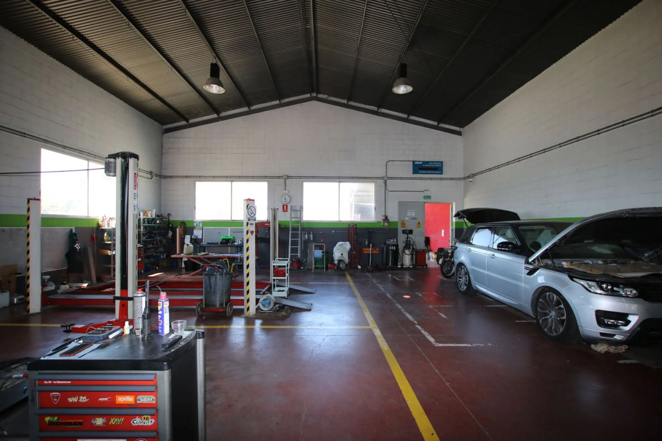 Commercial Warehouse with Residential Units in Alhaurín el Grande