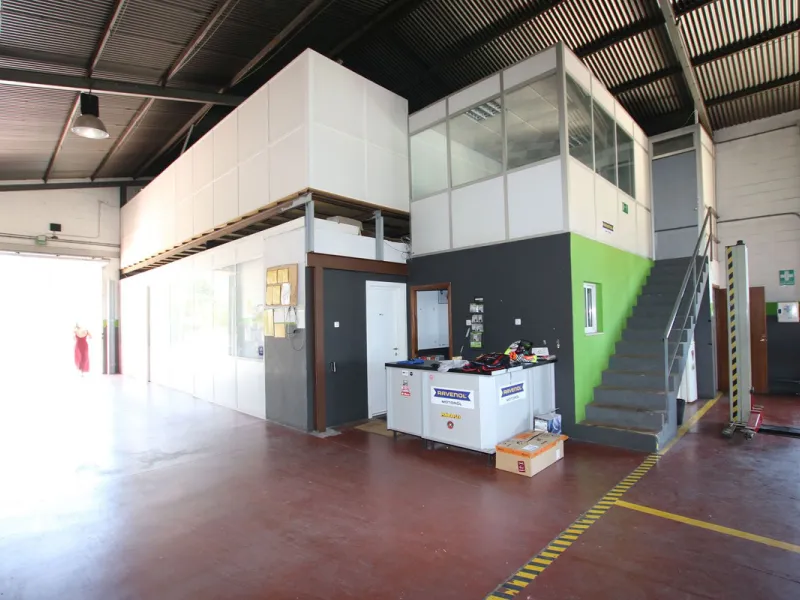 Commercial Warehouse with Residential Units in Alhaurín el Grande