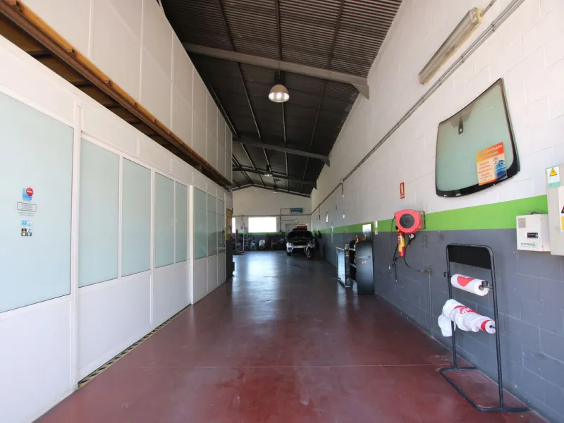 Commercial Warehouse with Residential Units in Alhaurín el Grande