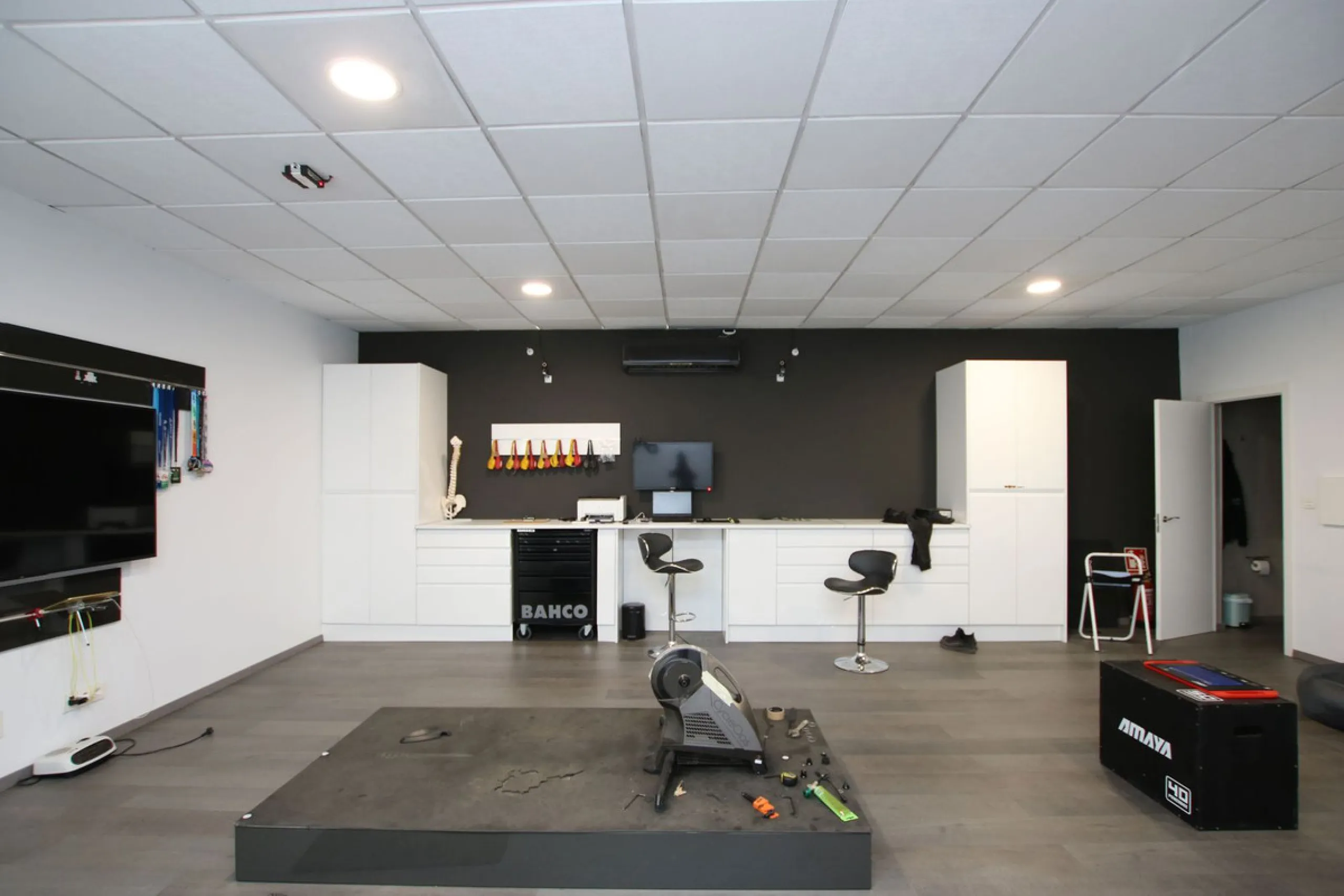 Commercial Warehouse with Residential Units in Alhaurín el Grande