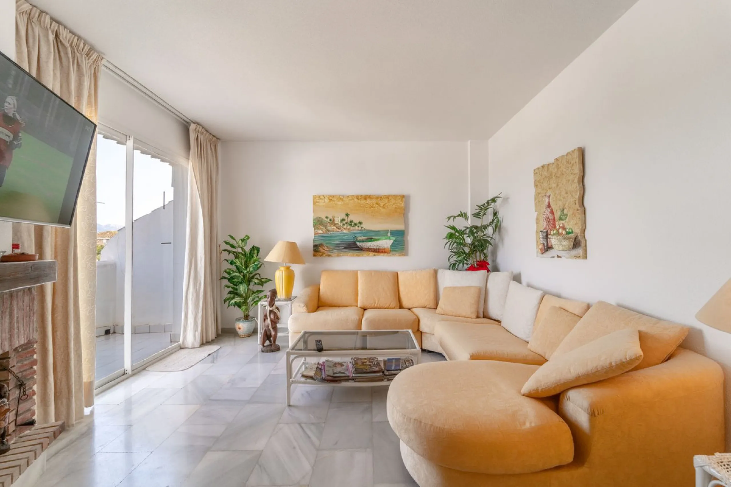 Stunning Penthouse in Calahonda with Unmatched Views