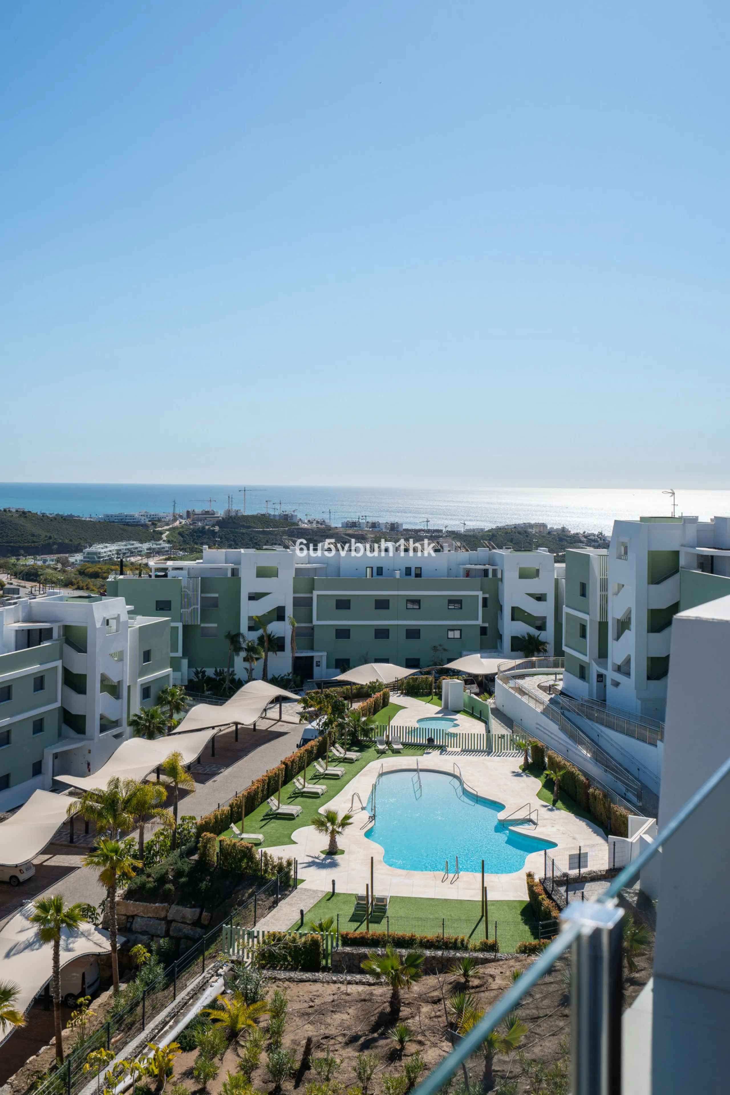 Nestled in the exclusive La Cala Nova Golf community, this brand-new, fully furnished two-bedroom, two-bathroom apartment offers breathtaking golf and mountain views. The spacious layout features a large open terrace and a sleek open kitchen, perfect for 