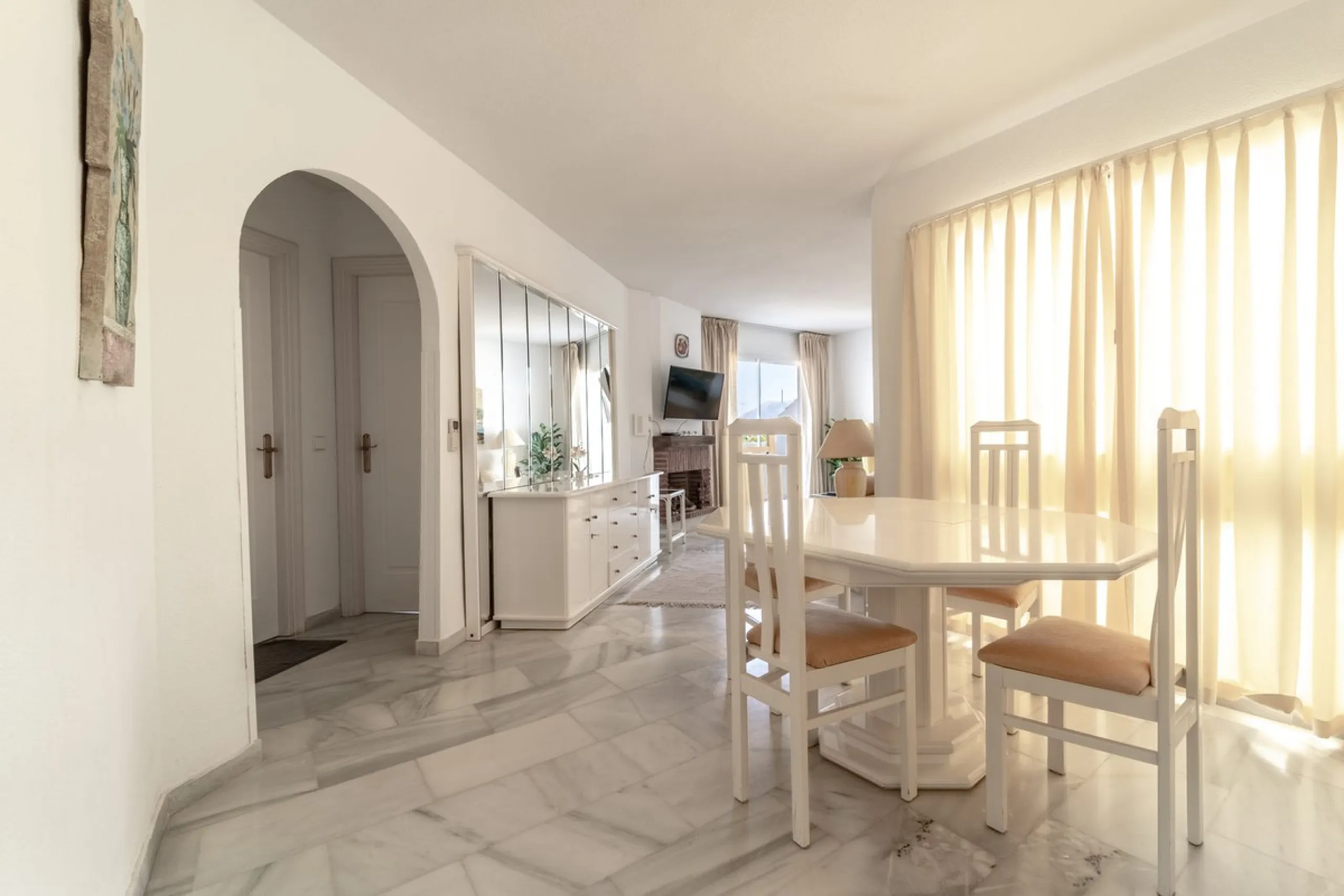 Stunning Penthouse in Calahonda with Unmatched Views