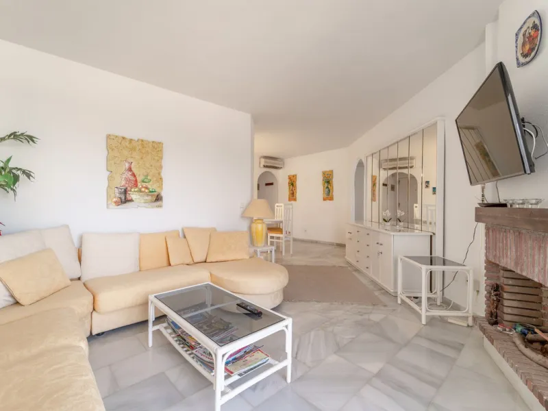 Stunning Penthouse in Calahonda with Unmatched Views