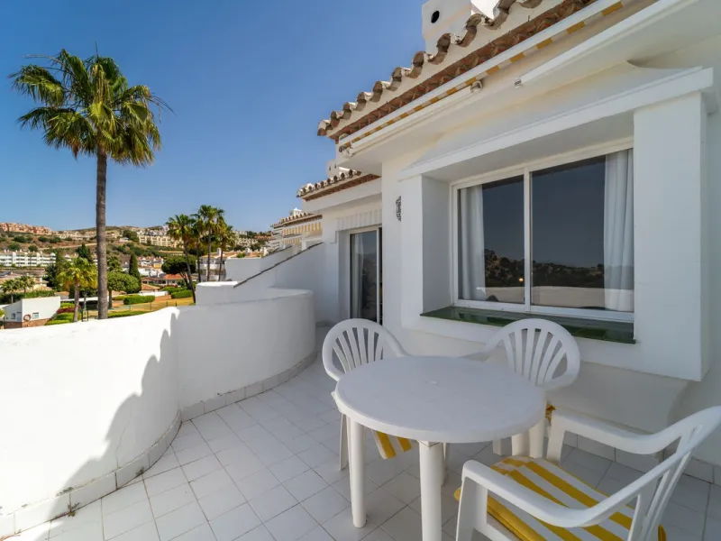 Stunning Penthouse in Calahonda with Unmatched Views