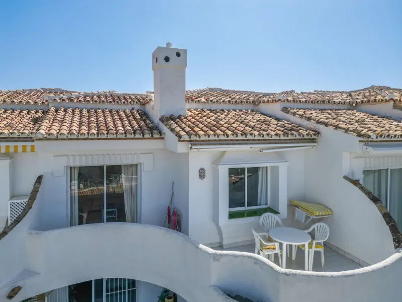 Stunning Penthouse in Calahonda with Unmatched Views