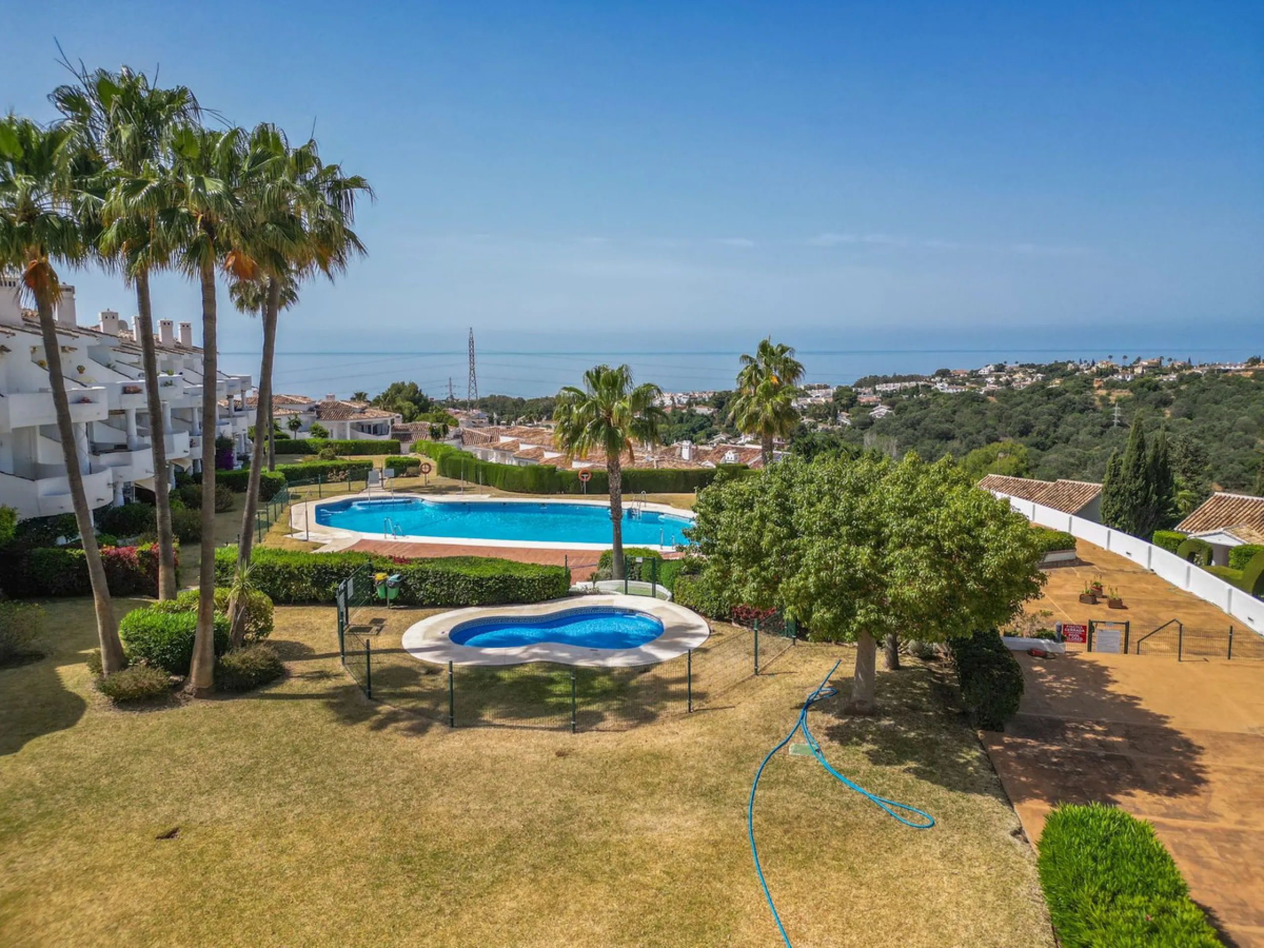 Stunning Penthouse in Calahonda with Unmatched Views