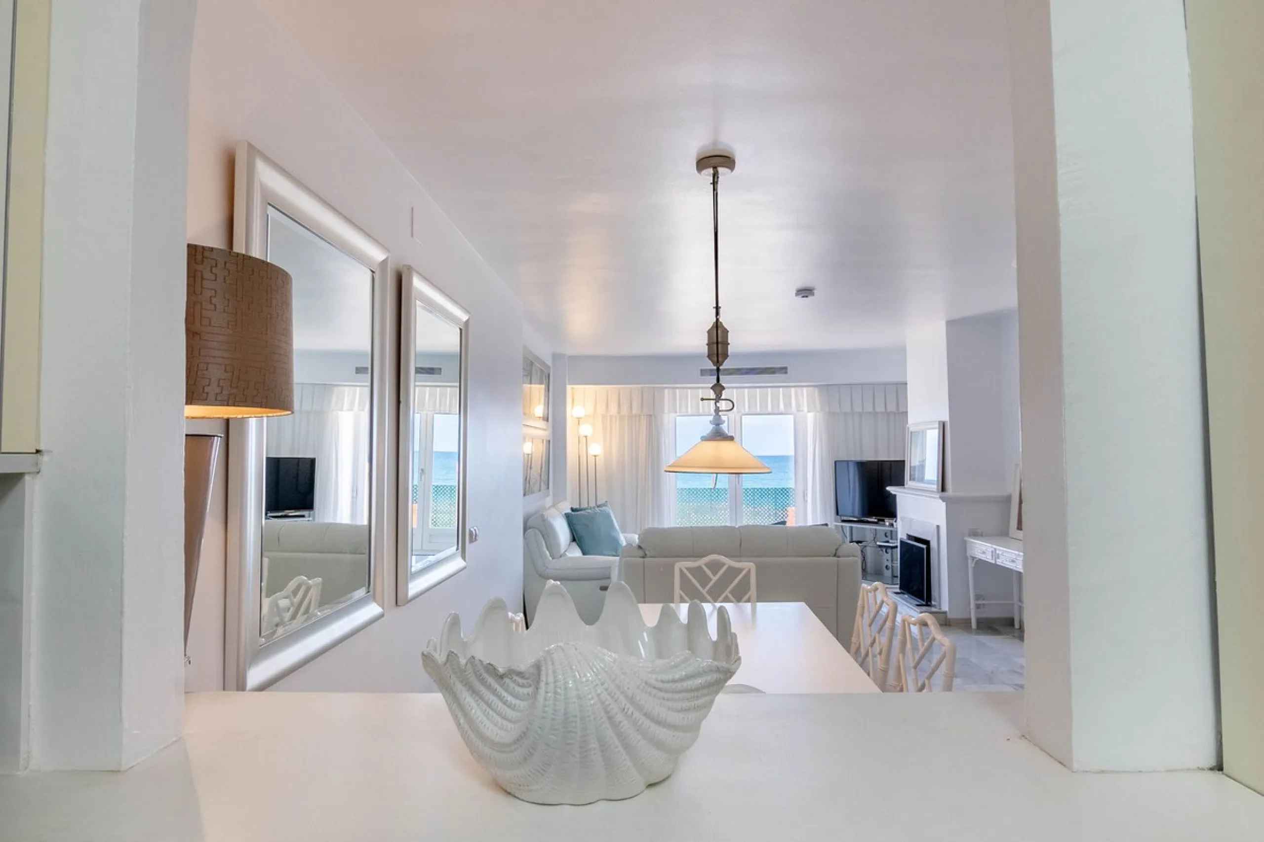 House - Townhouse в продаже в Estepona, Málaga. В доме 4 спален и 3 ванных комнат. Площадь дома 181 м²