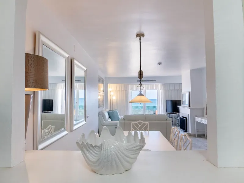 House - Townhouse в продаже в Estepona, Málaga. В доме 4 спален и 3 ванных комнат. Площадь дома 181 м²