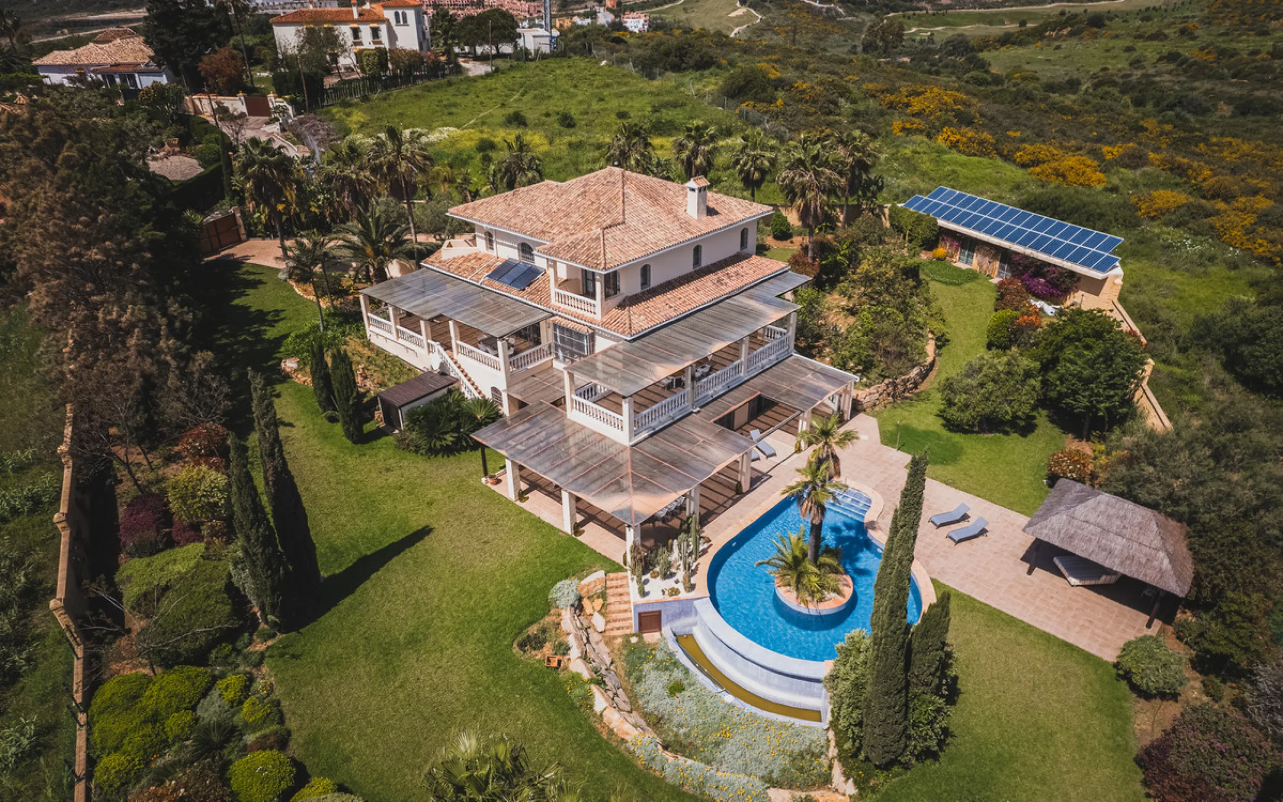 EXCEPTIONAL OPPORTUNITY – Luxurious Country Villa with Sea Views, 7 En-Suite Bedrooms, Gym, Sauna & Remarkable Sustainability Features Just Minutes from Estepona