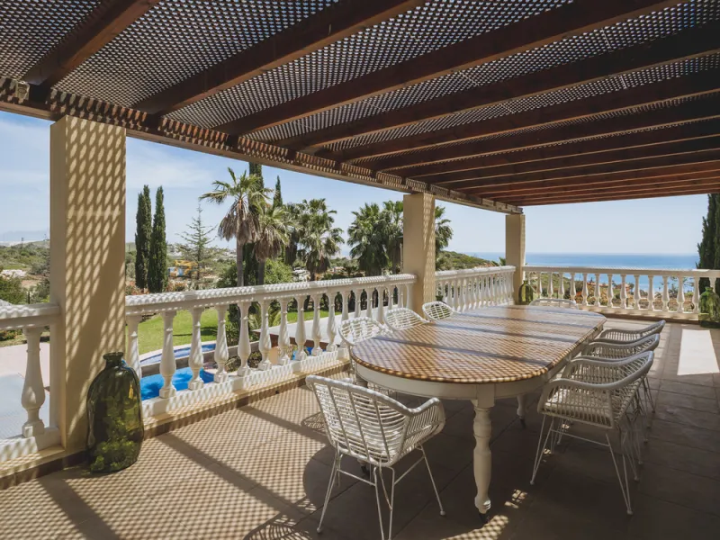 EXCEPTIONAL OPPORTUNITY – Luxurious Country Villa with Sea Views, 7 En-Suite Bedrooms, Gym, Sauna & Remarkable Sustainability Features Just Minutes from Estepona