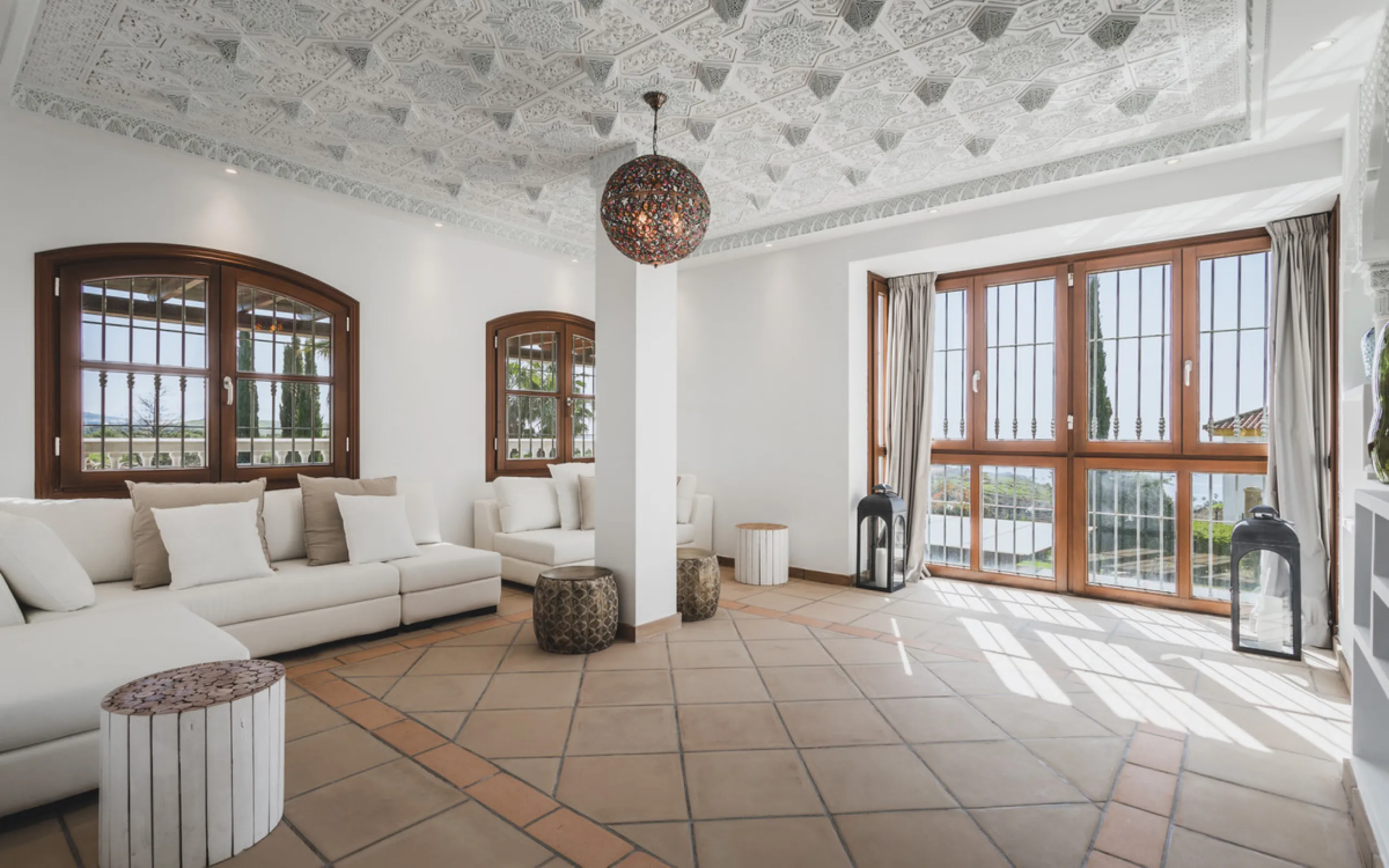 EXCEPTIONAL OPPORTUNITY – Luxurious Country Villa with Sea Views, 7 En-Suite Bedrooms, Gym, Sauna & Remarkable Sustainability Features Just Minutes from Estepona