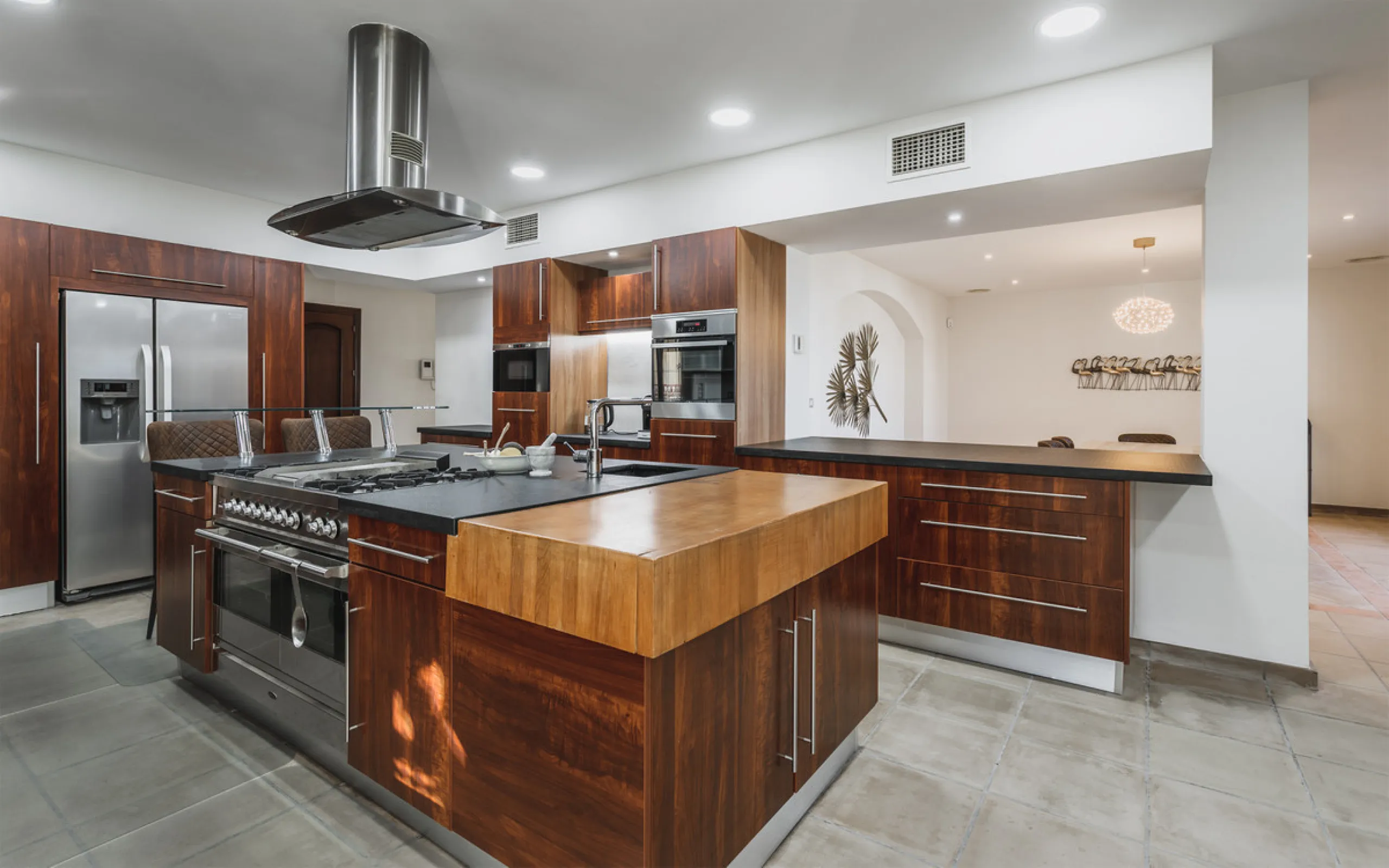 EXCEPTIONAL OPPORTUNITY – Luxurious Country Villa with Sea Views, 7 En-Suite Bedrooms, Gym, Sauna & Remarkable Sustainability Features Just Minutes from Estepona